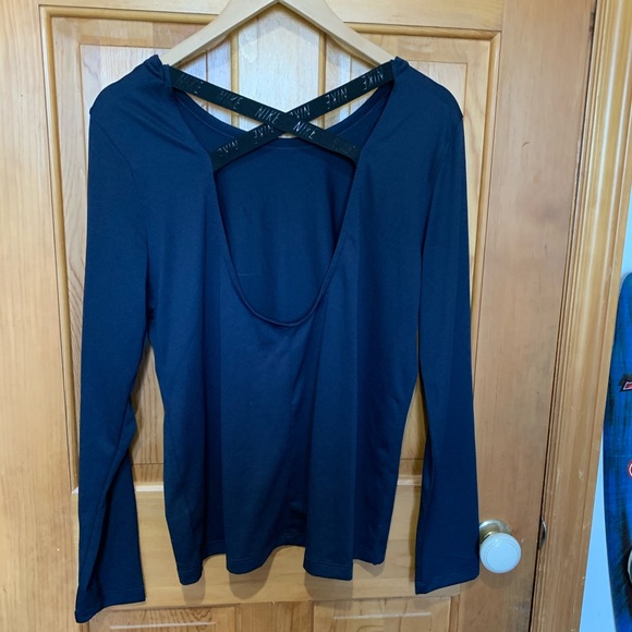 NWOT Nike Dry-fit Open Back Shirt - Medium - Picture 2 of 2